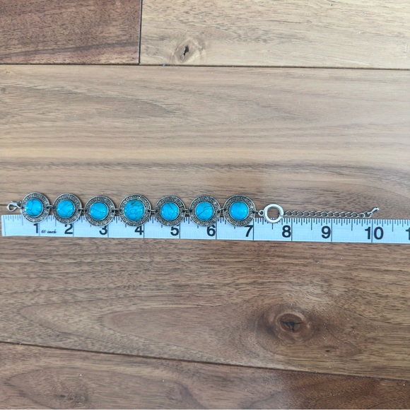 Round Turquoise Color Bracelet - Picture 4 of 4